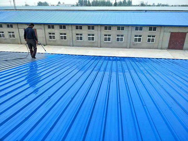 新源 彩钢瓦喷漆翻新工业厂房、仓库